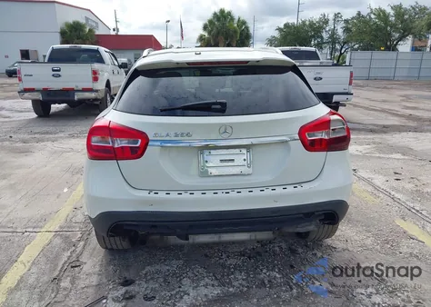 2016 Mercedes-Benz Gla z USA, uszkodzony, nr VIN WDCTG4EBXGJ249477